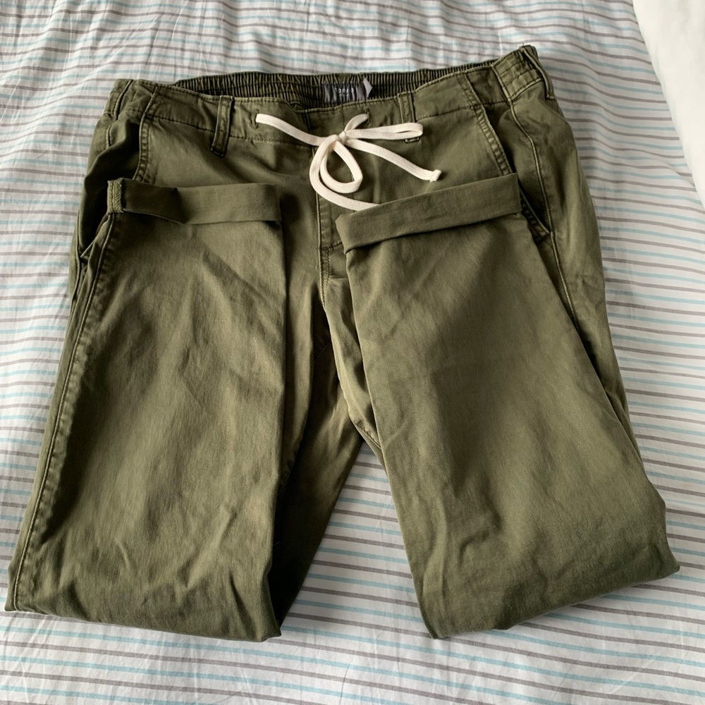 Boyfriend straight leg twill pants with elastic waist size Torrid 00
